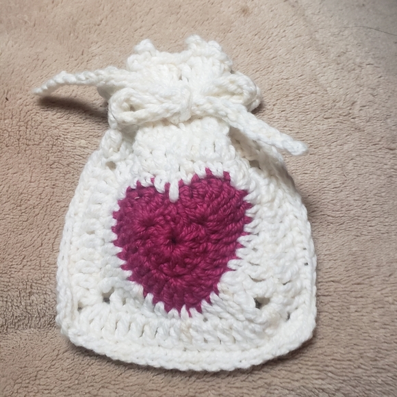 Hand Crafted Heart Granny Square Soap or Treat Bag - Picture 6 of 7